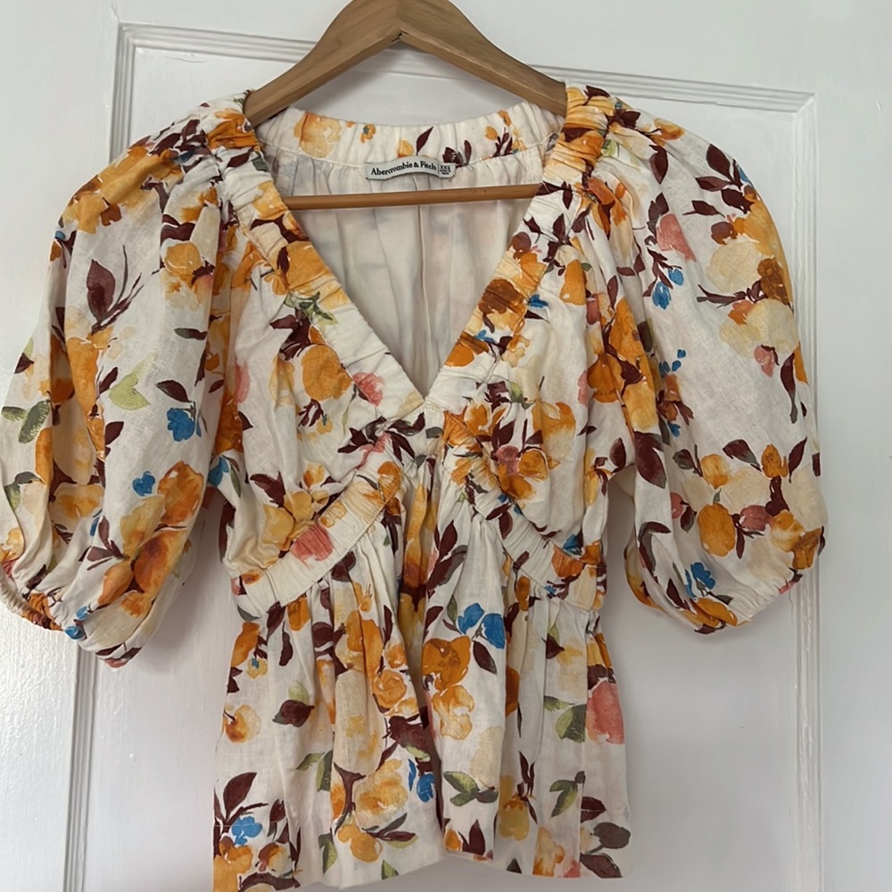 Abercrombie & Fitch Short-Sleeve Linen-Blend Plunge Top Floral